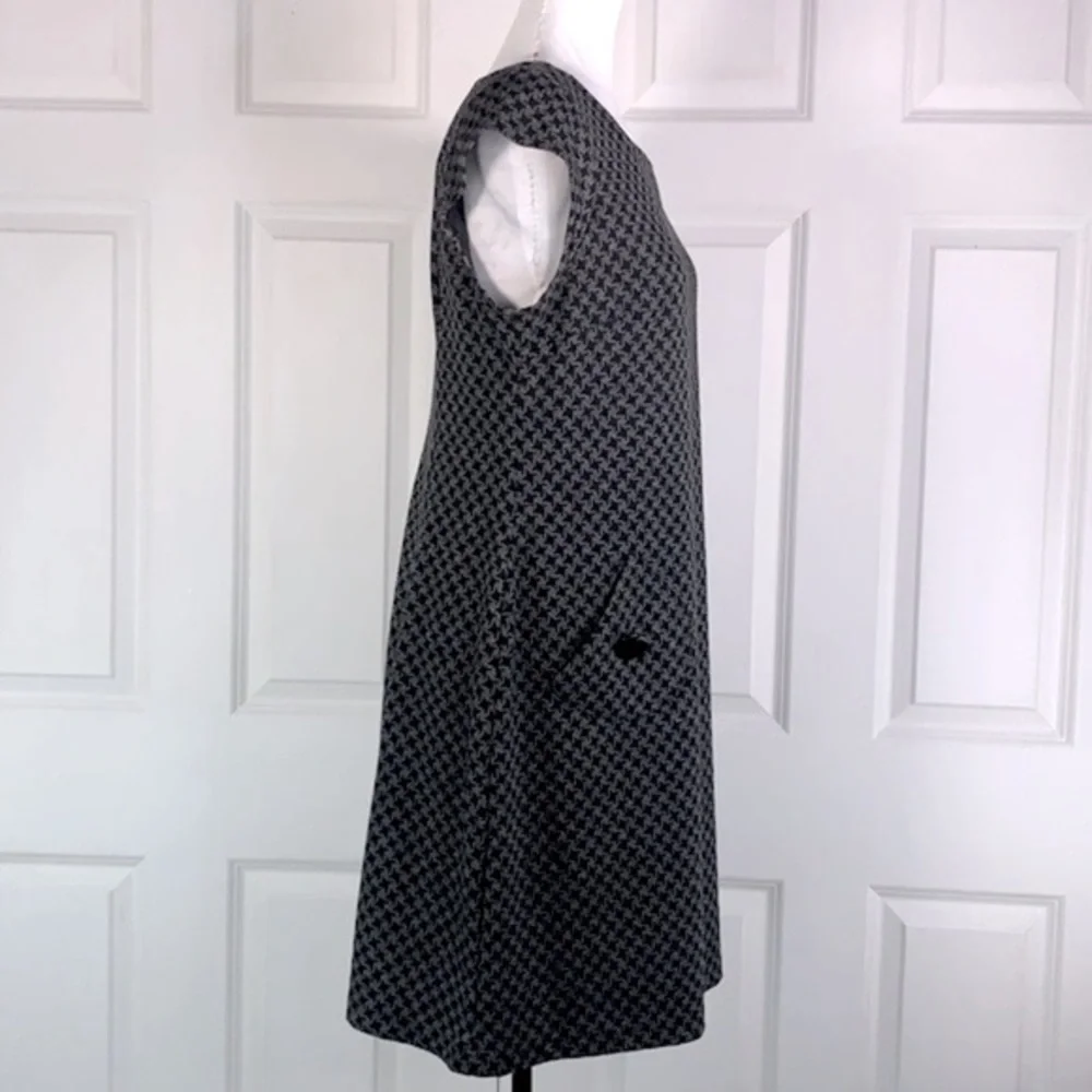 R&K Houndstooth Print Sheath Dress - Picture 8 of 10